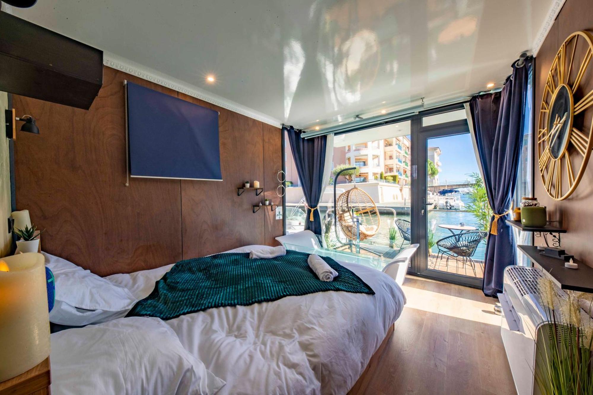 Escale Royale Frejus Otel Oda fotoğraf